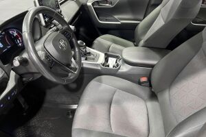 Toyota RAV4 esikatselu 9