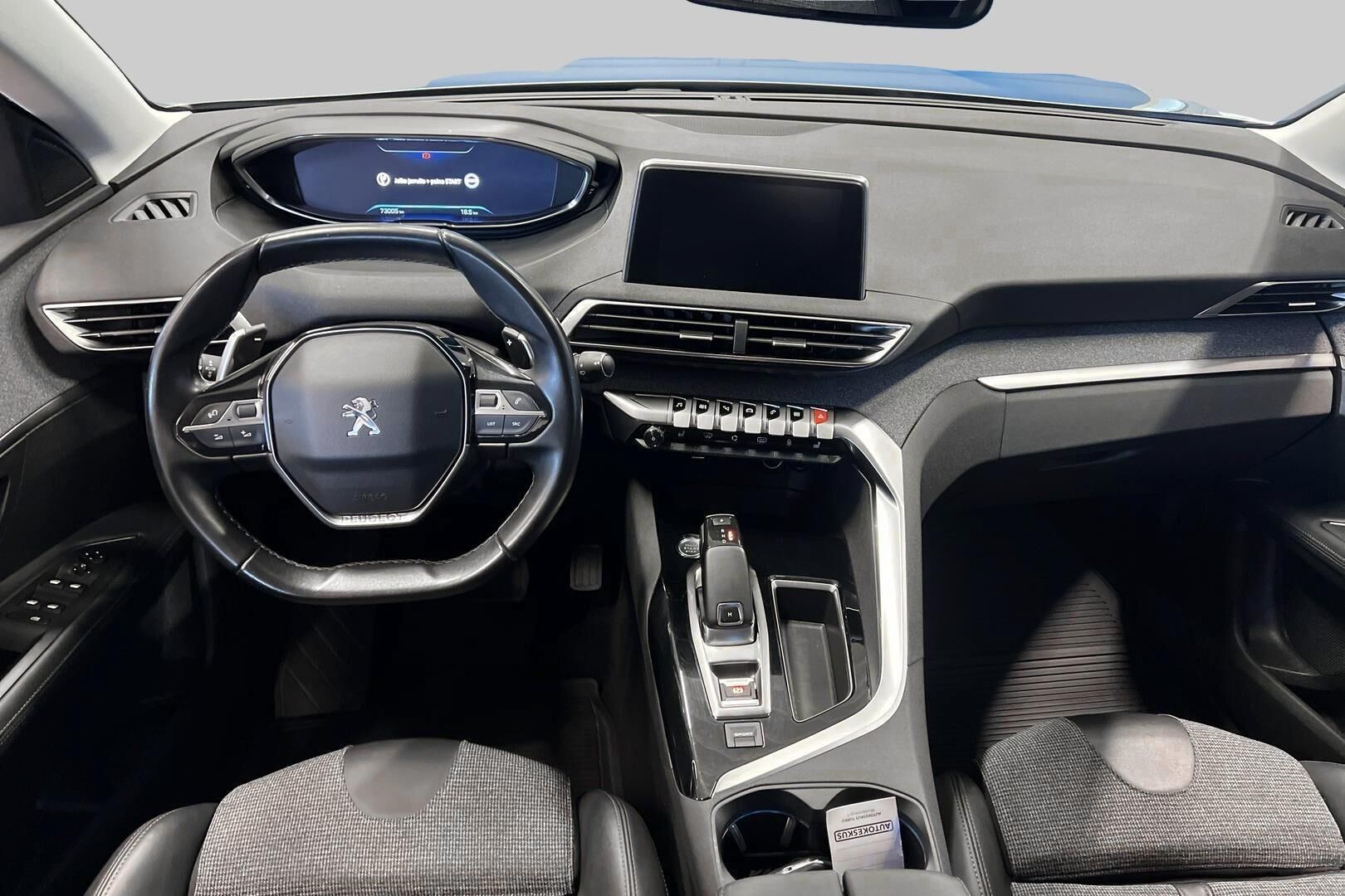 Peugeot 3008 iso kuva 11