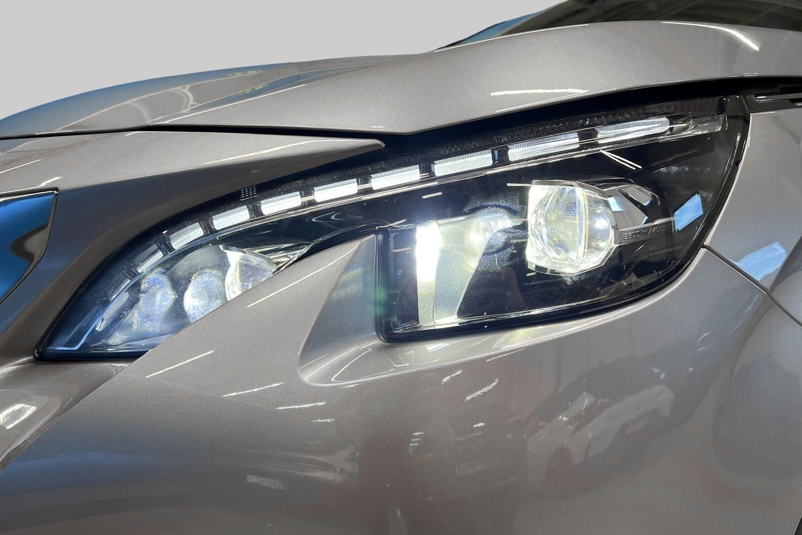 Peugeot 3008 iso kuva 22