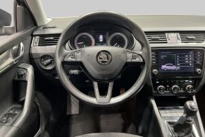 Skoda Octavia esikatselu 30