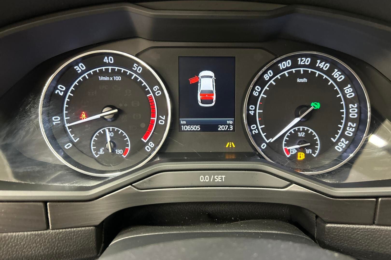 Skoda Superb iso kuva 17