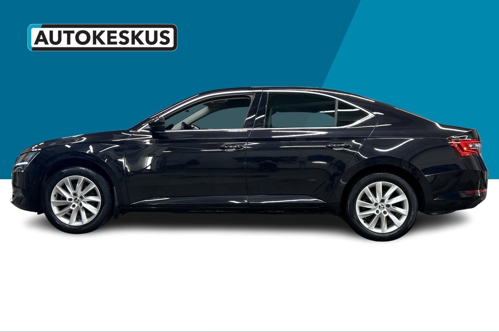 Skoda Superb iso kuva 6