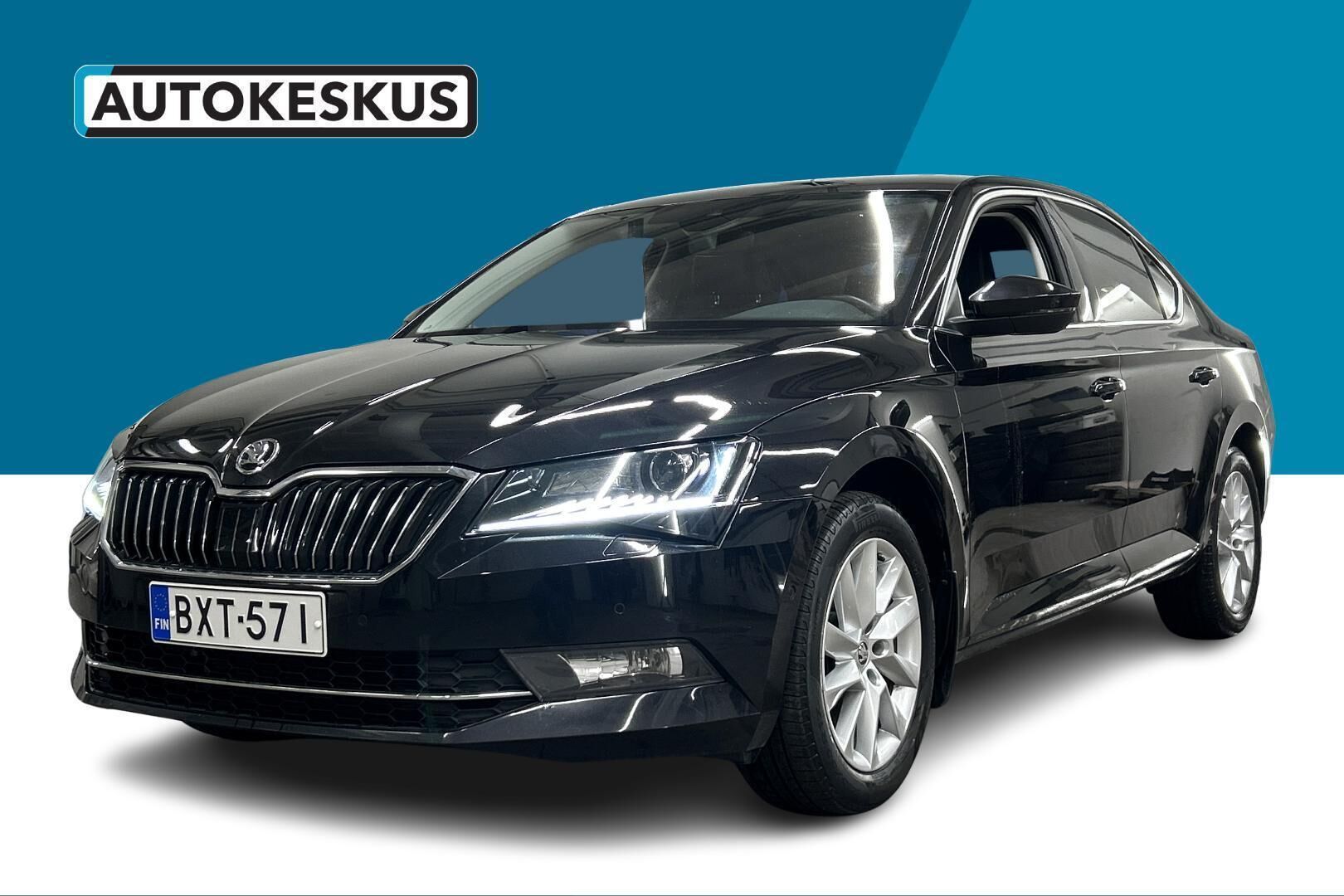 Skoda Superb iso kuva 0