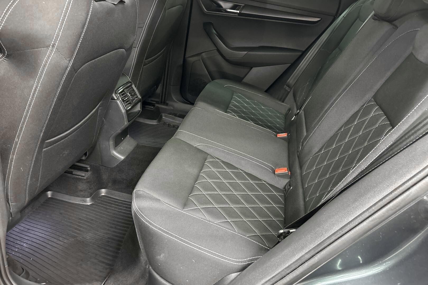 Skoda Karoq iso kuva 10