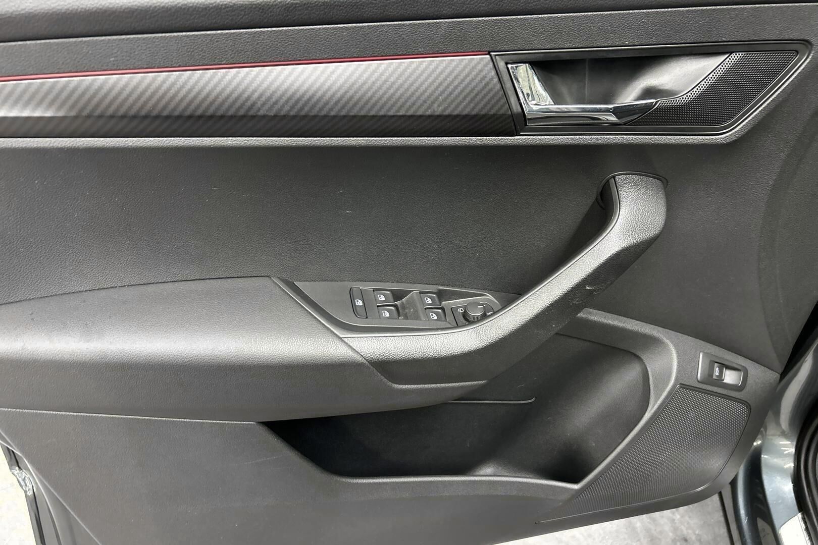 Skoda Karoq iso kuva 14