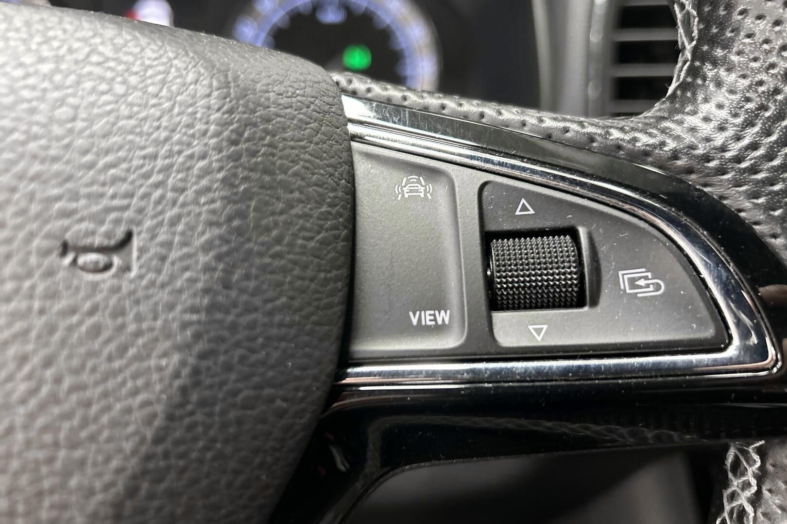 Skoda Karoq iso kuva 17