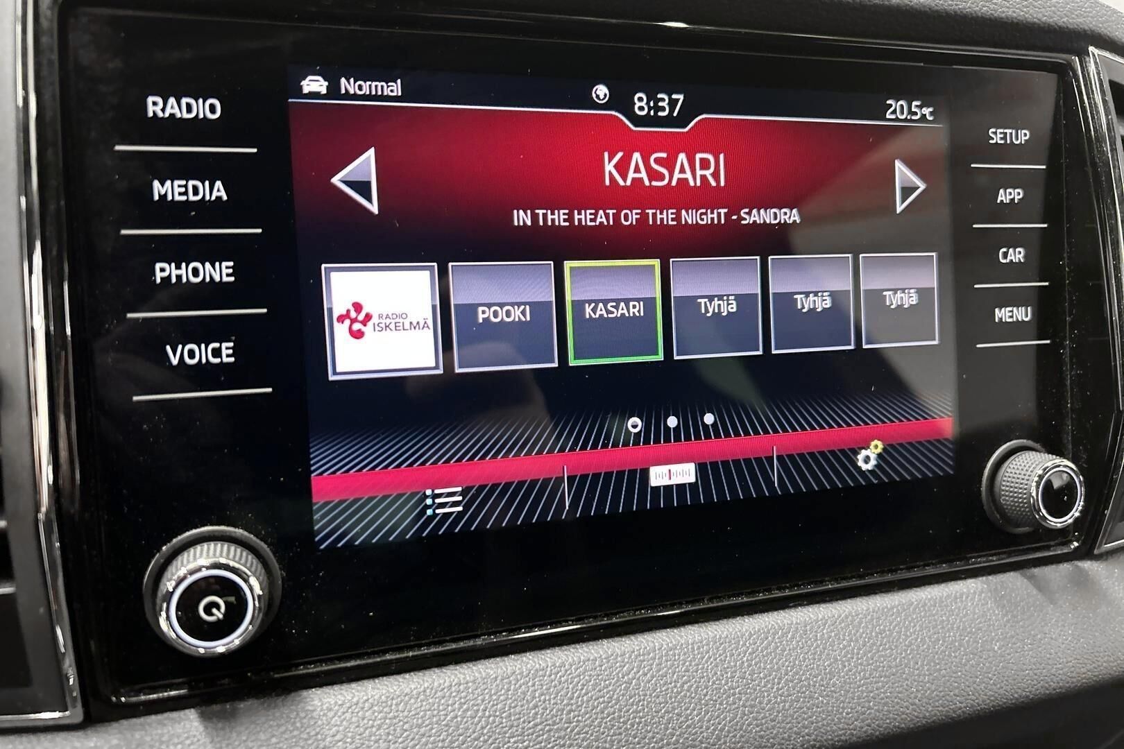 Skoda Karoq iso kuva 20