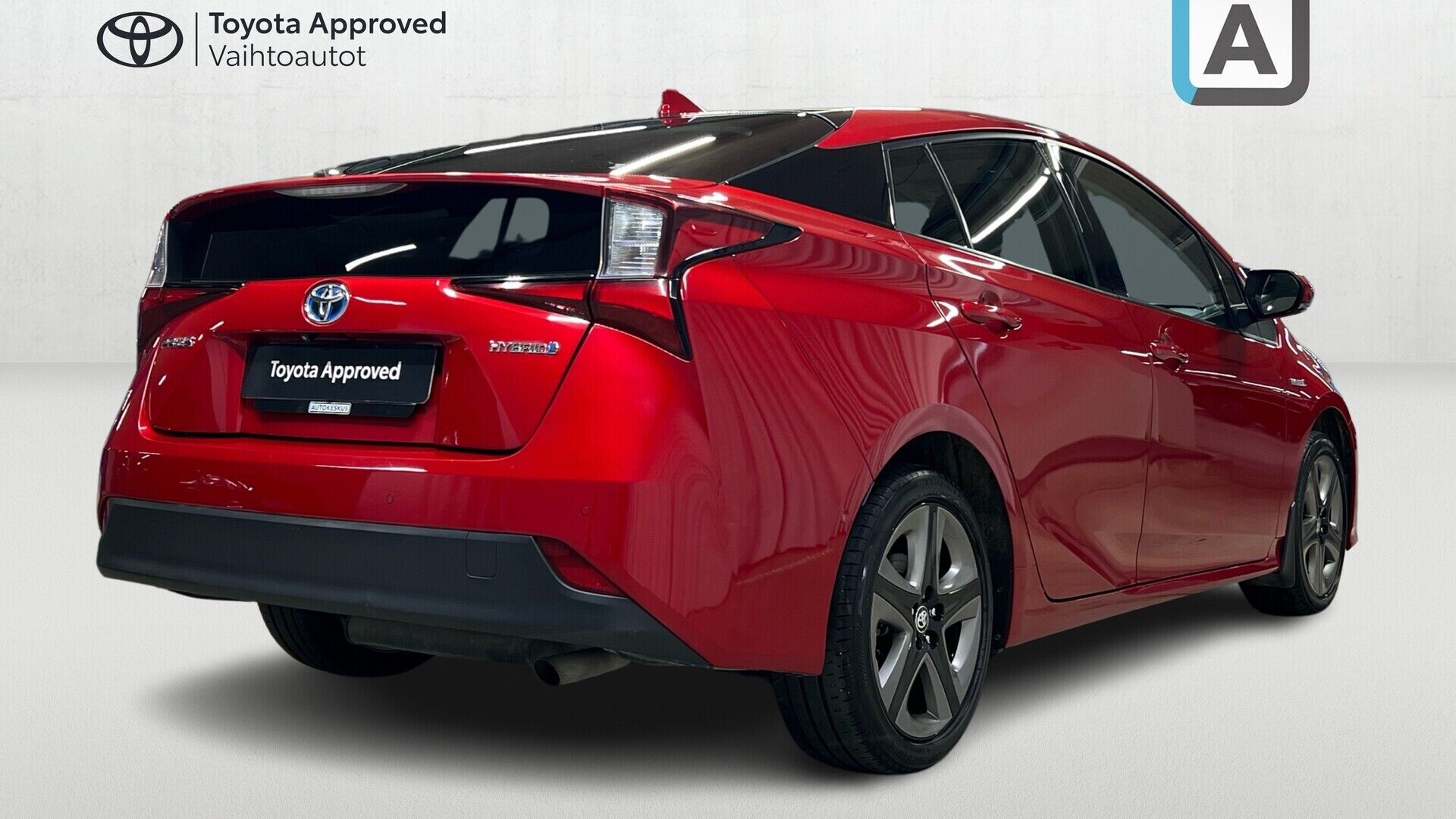 Toyota Prius iso kuva 4