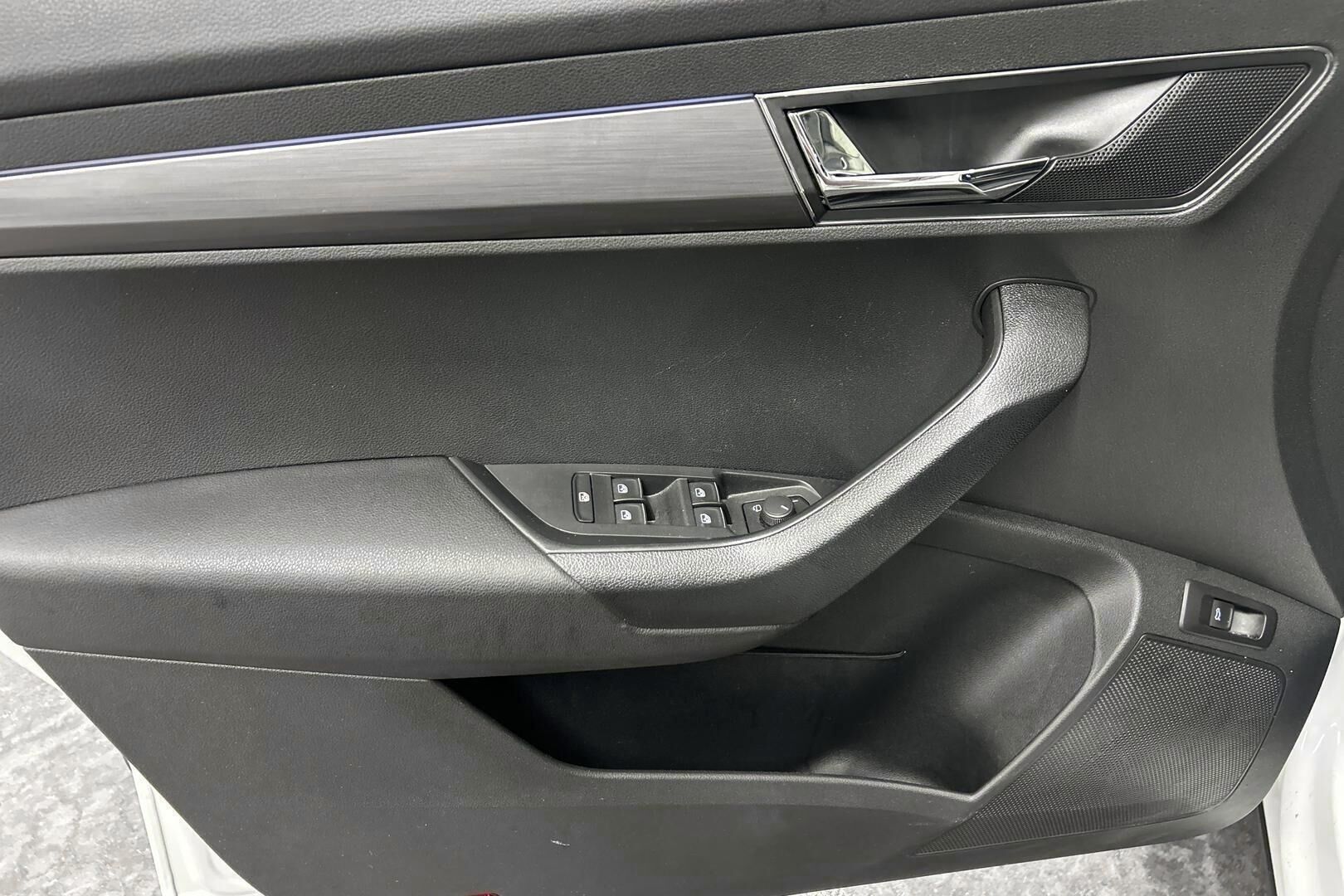 Skoda Karoq iso kuva 14