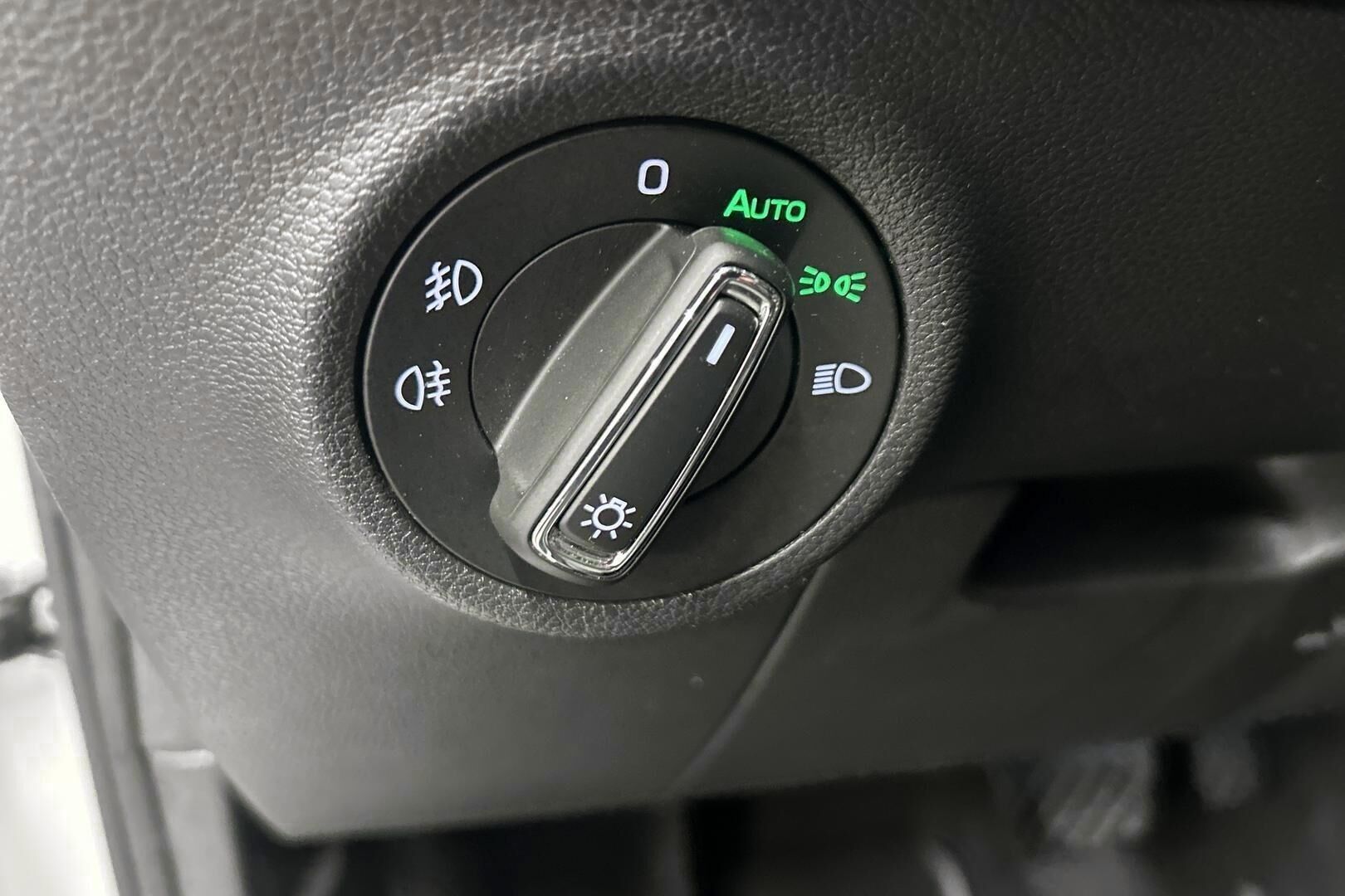 Skoda Karoq iso kuva 16
