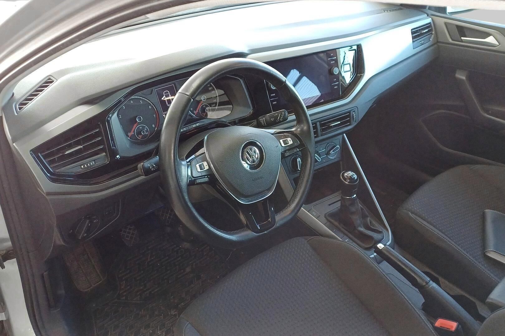 Volkswagen Polo iso kuva 2