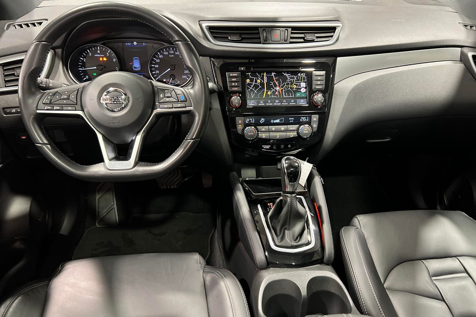 Nissan Qashqai iso kuva 10