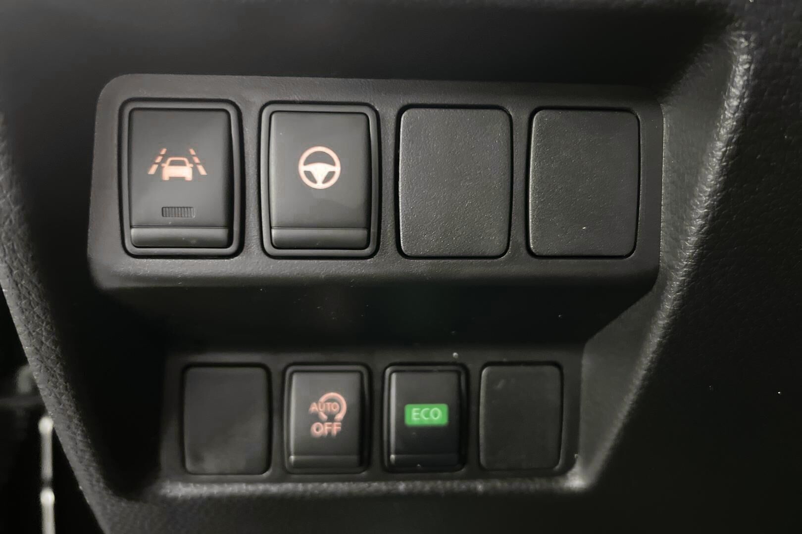 Nissan Qashqai iso kuva 15