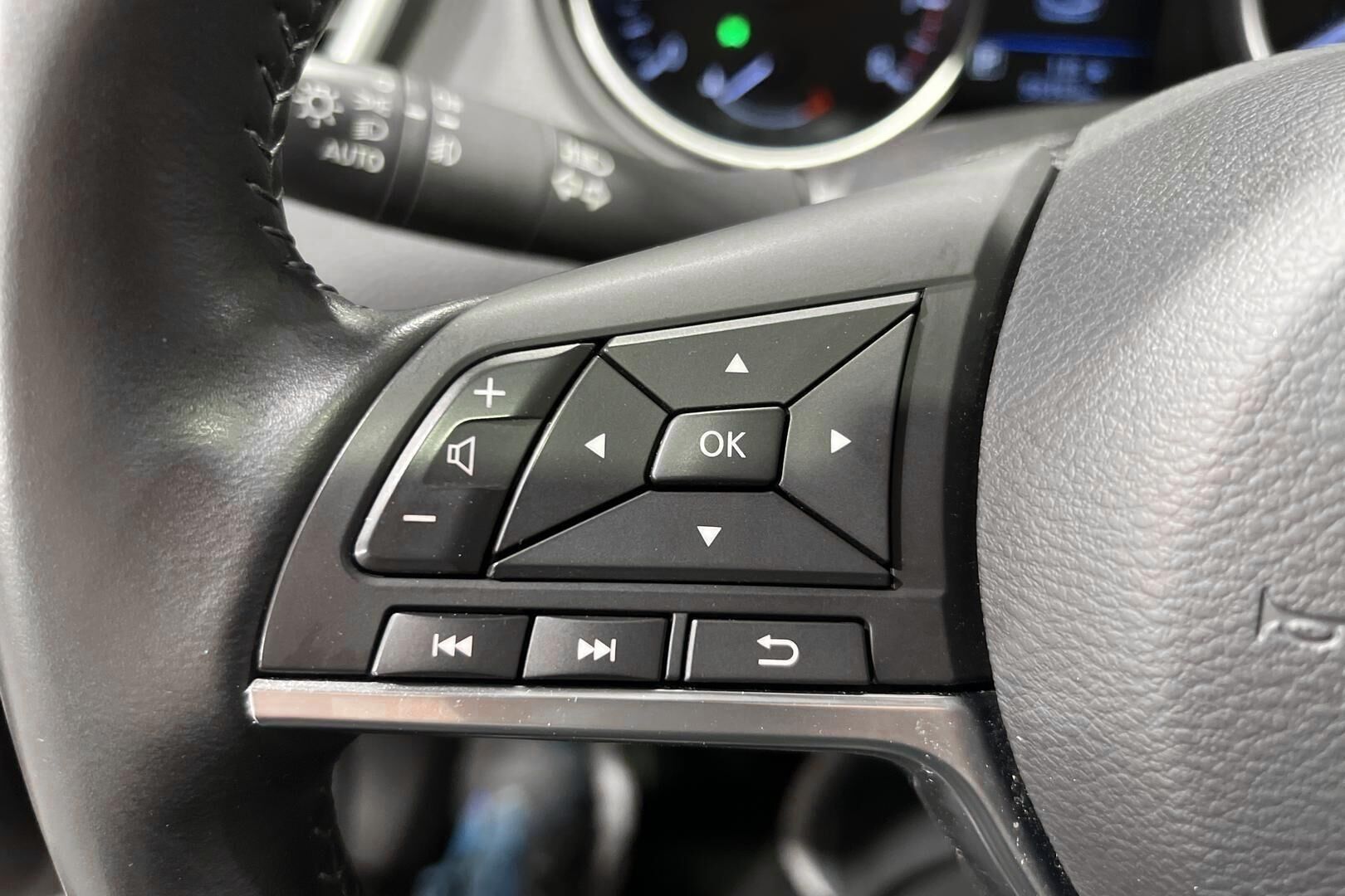 Nissan Qashqai iso kuva 16