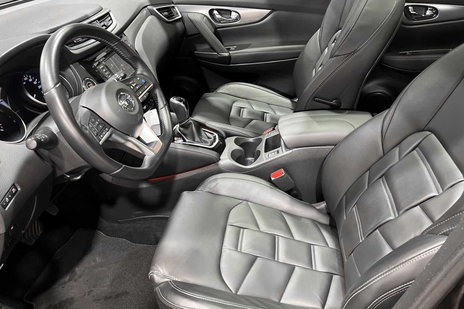 Nissan Qashqai iso kuva 9