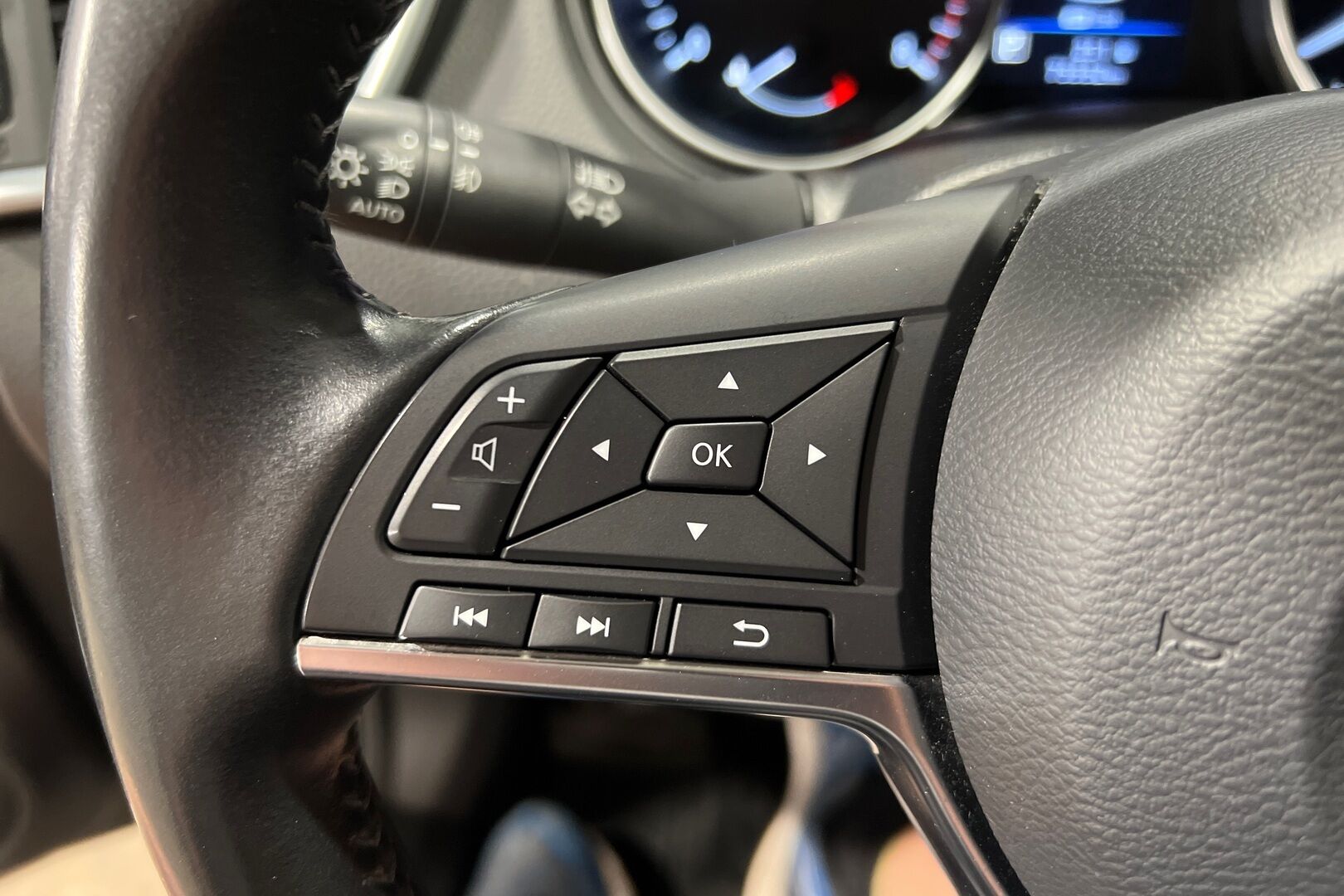 Nissan Qashqai iso kuva 15