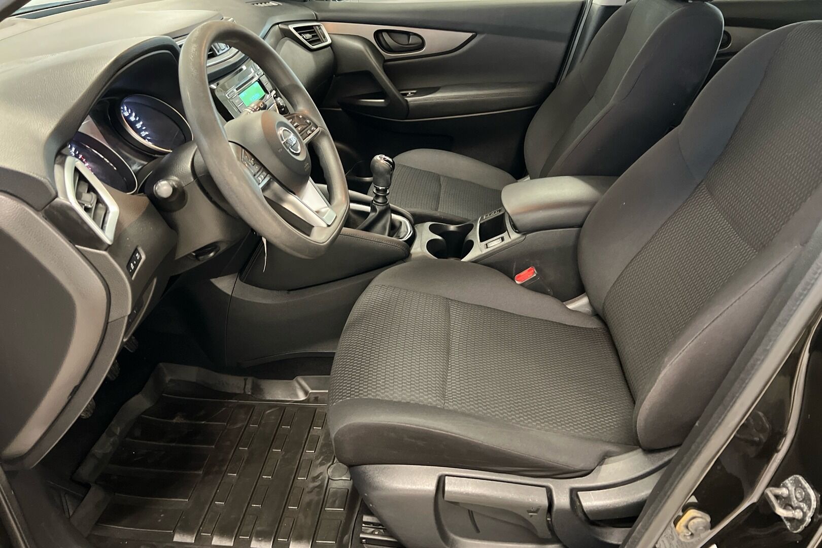 Nissan Qashqai iso kuva 3