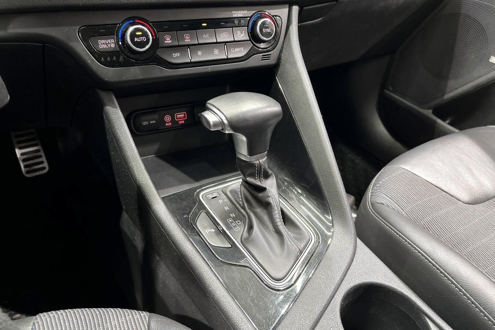 Kia Niro iso kuva 20