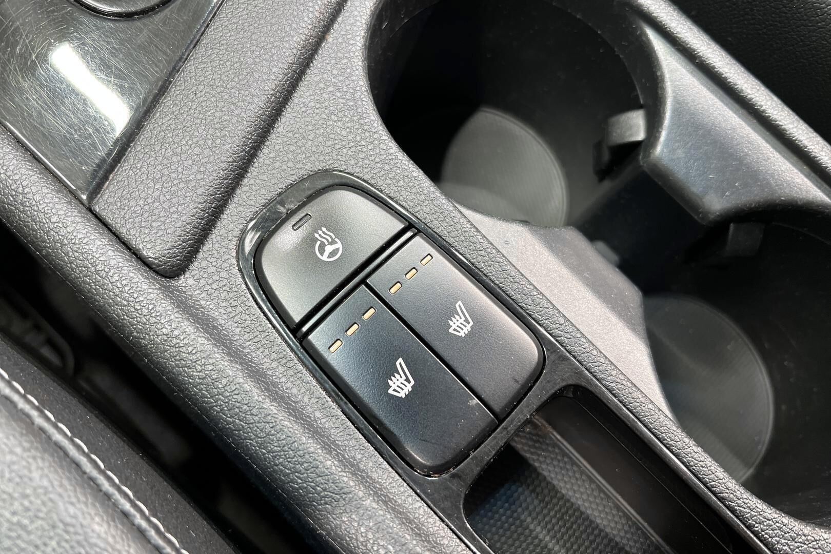Kia Niro iso kuva 21