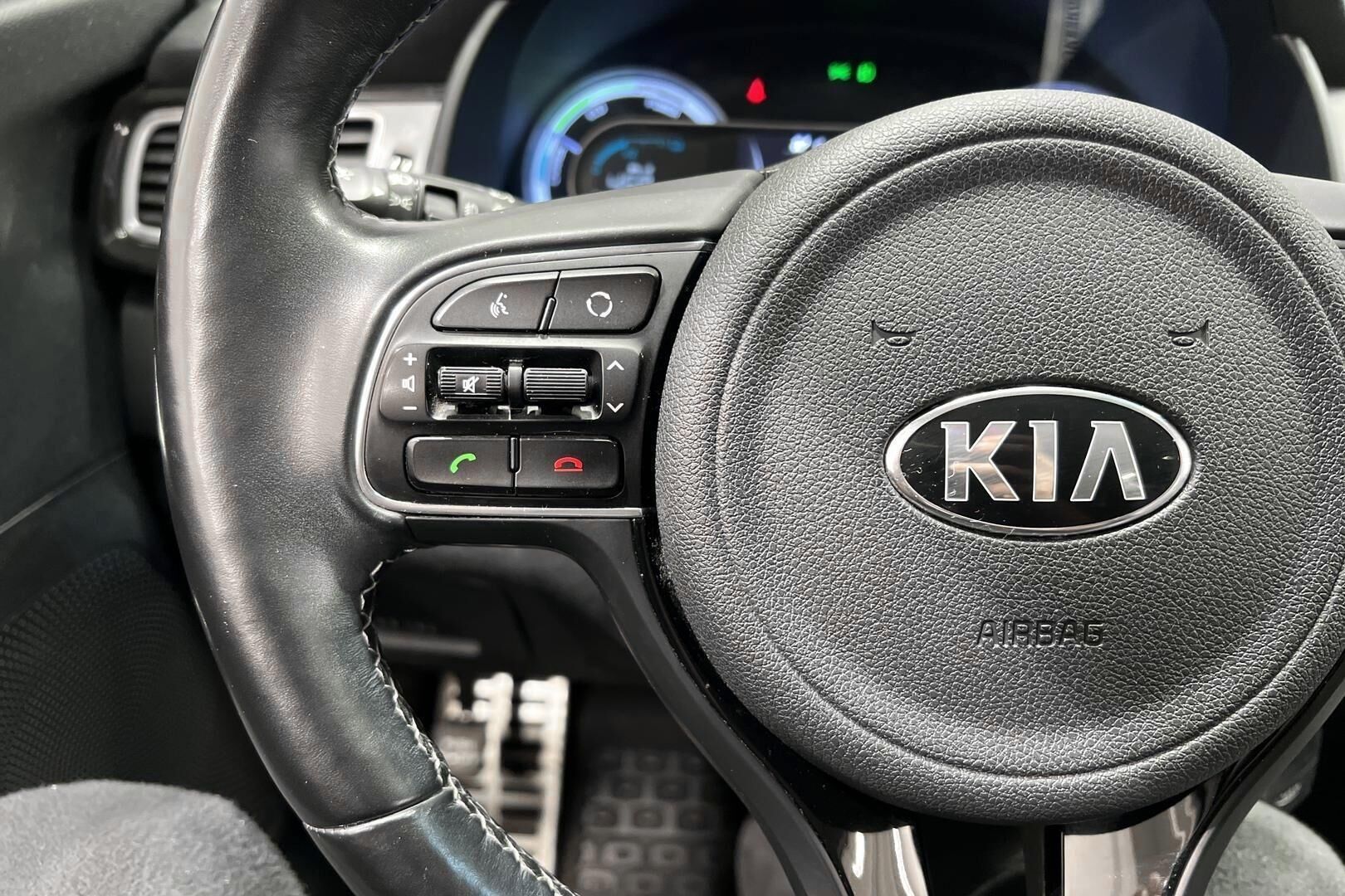 Kia Niro iso kuva 24