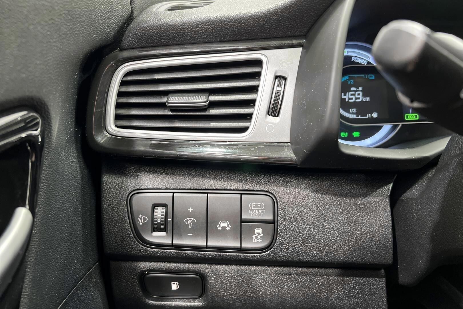 Kia Niro iso kuva 25