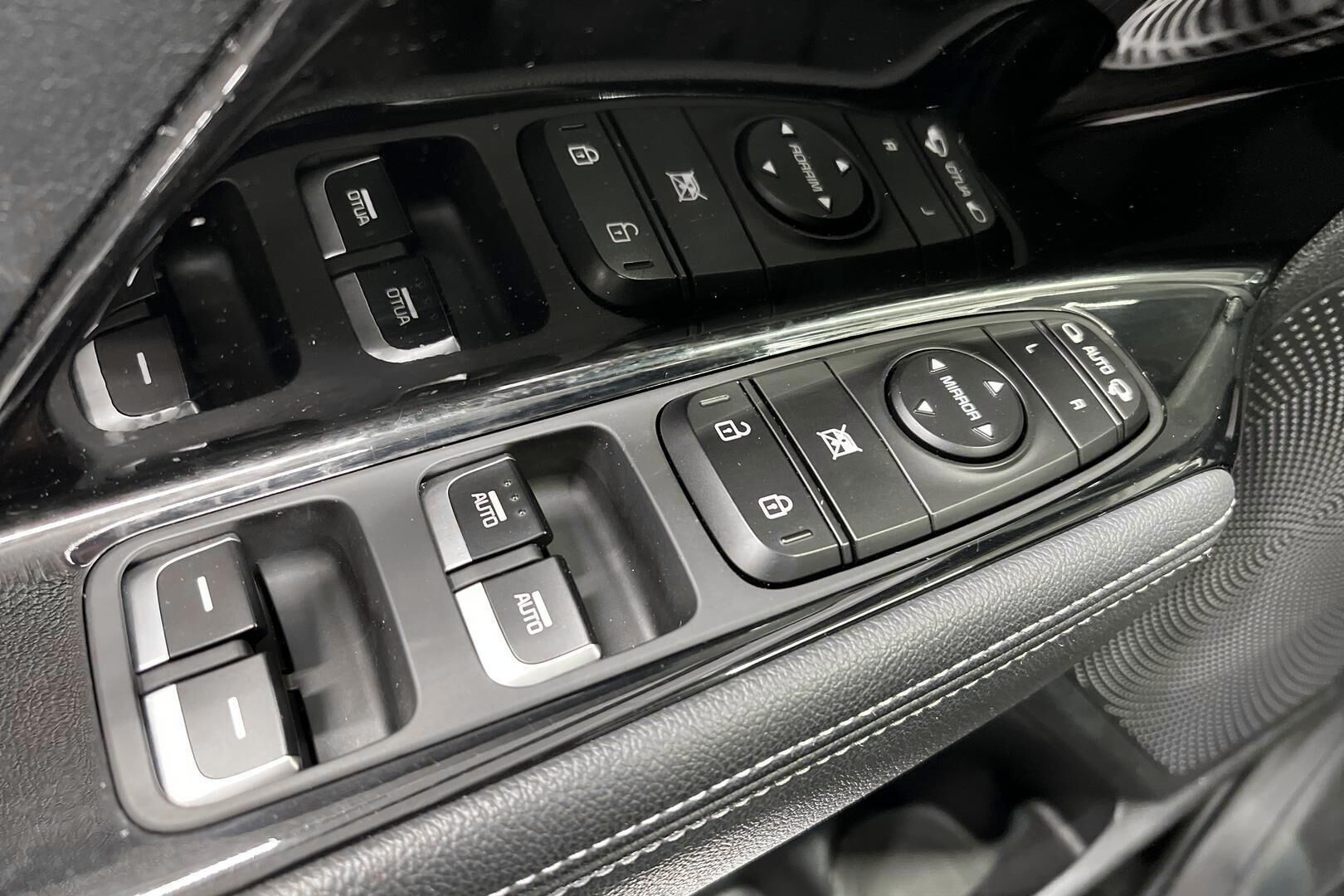 Kia Niro iso kuva 26