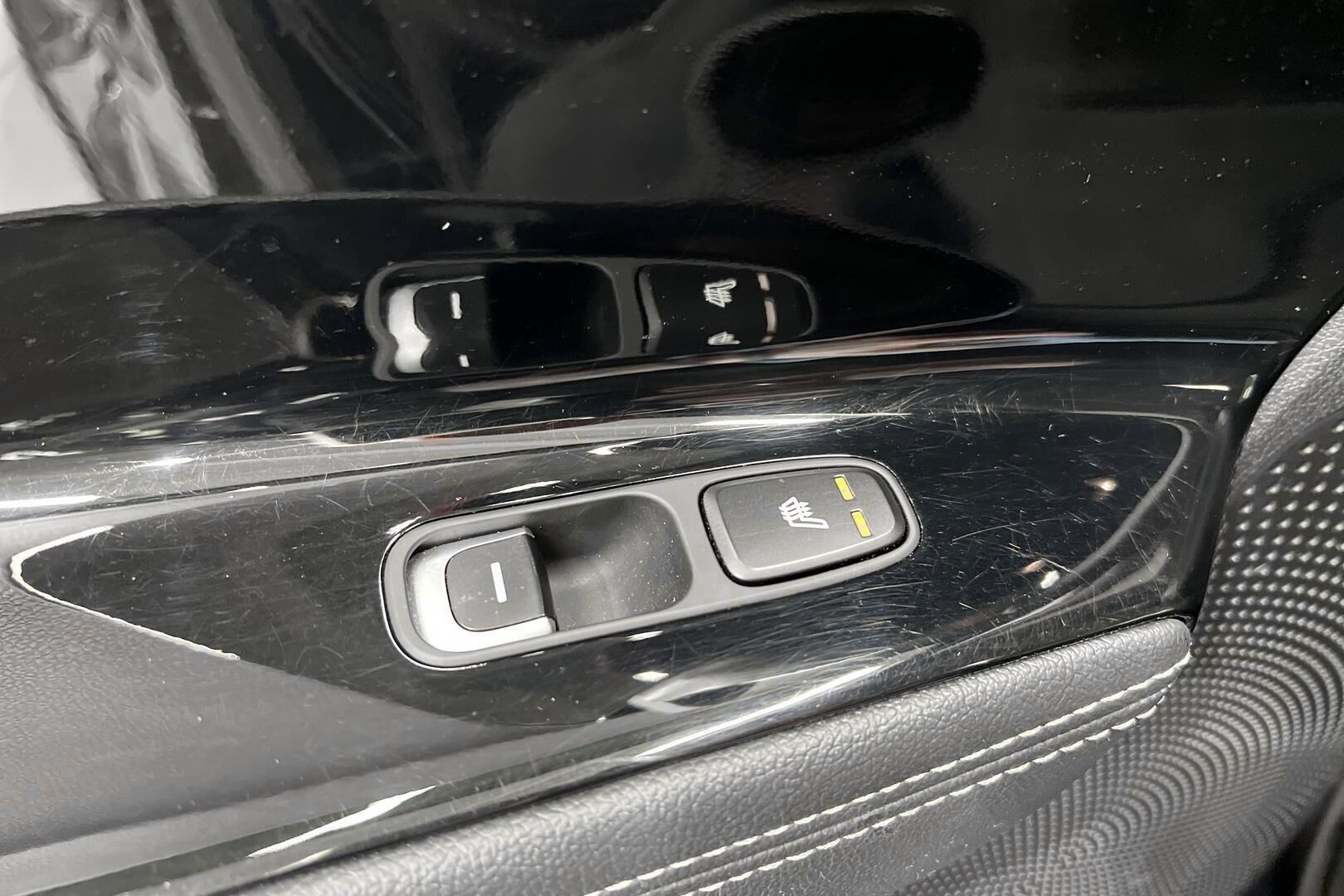 Kia Niro iso kuva 33