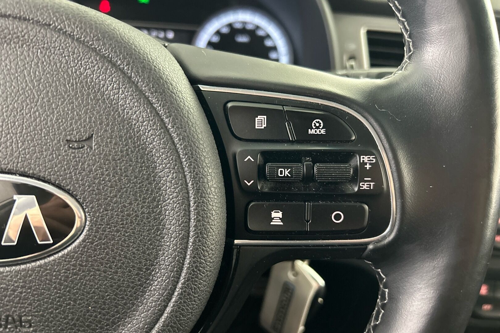 Kia Niro iso kuva 18