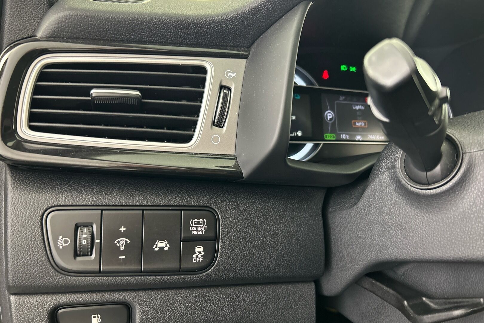Kia Niro iso kuva 21