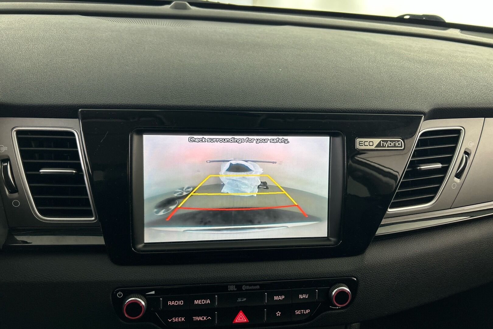 Kia Niro iso kuva 22