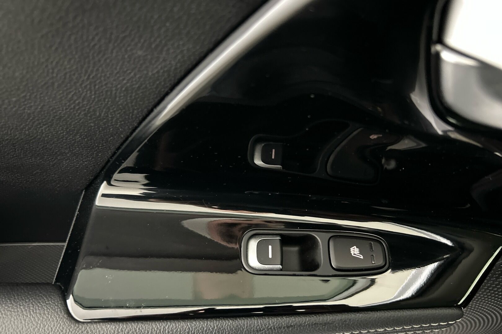 Kia Niro iso kuva 1