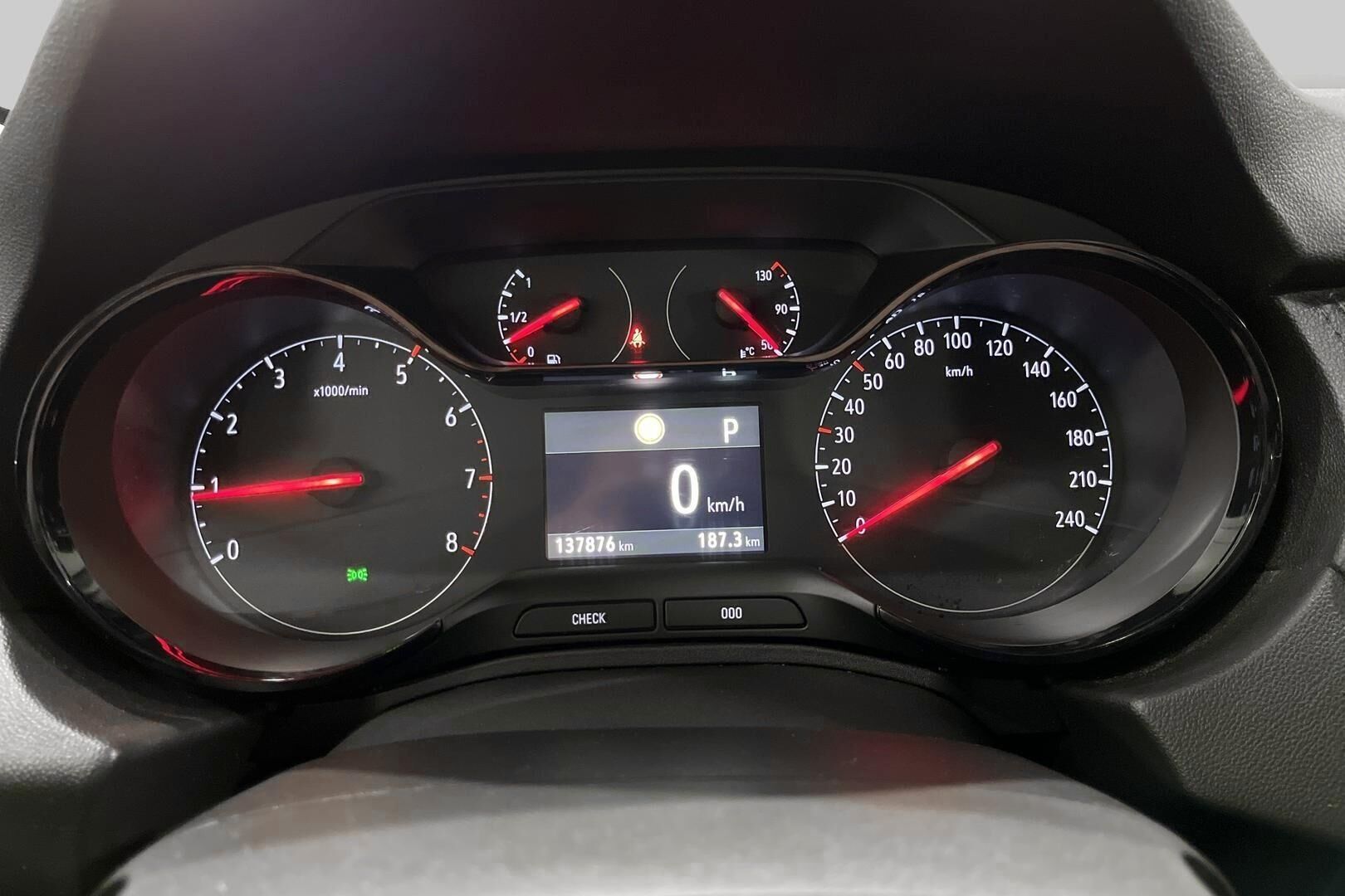 Opel Grandland X iso kuva 11
