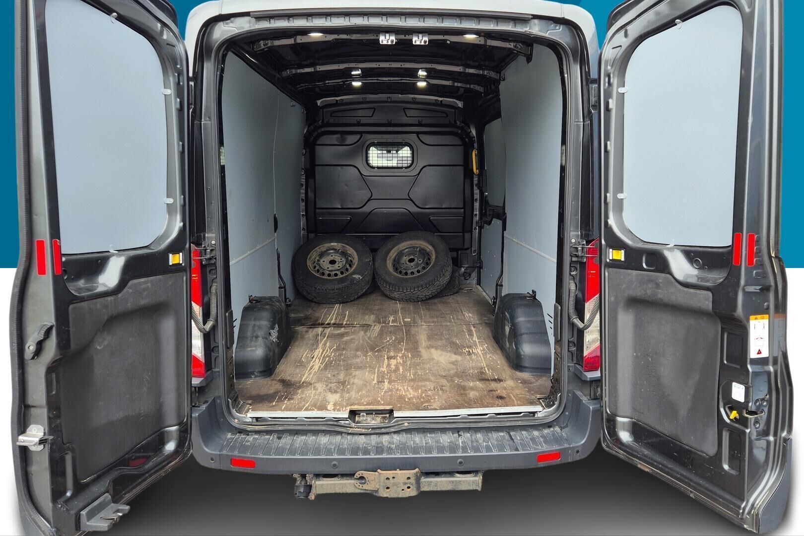 Ford Transit iso kuva 13
