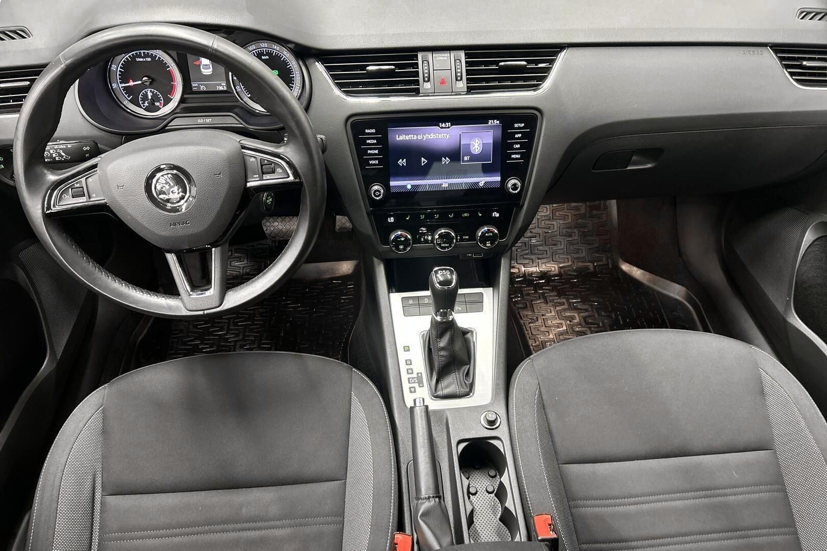 Skoda Octavia iso kuva 11