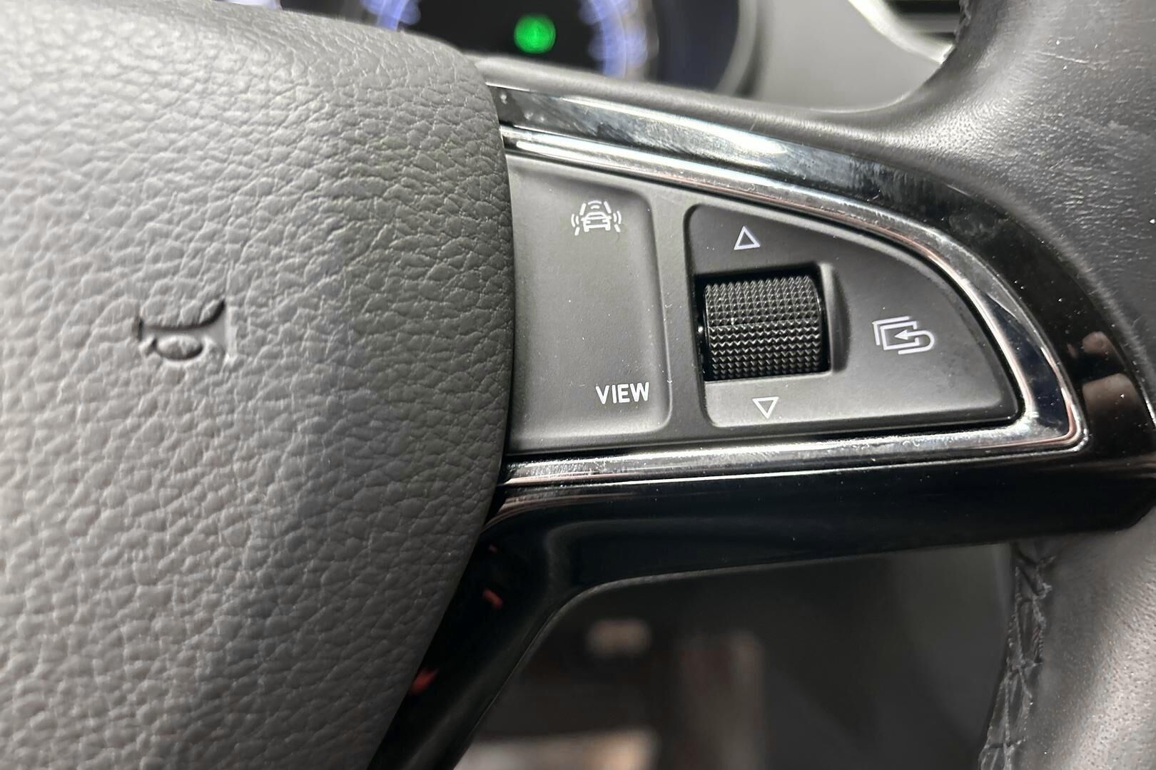 Skoda Octavia iso kuva 16
