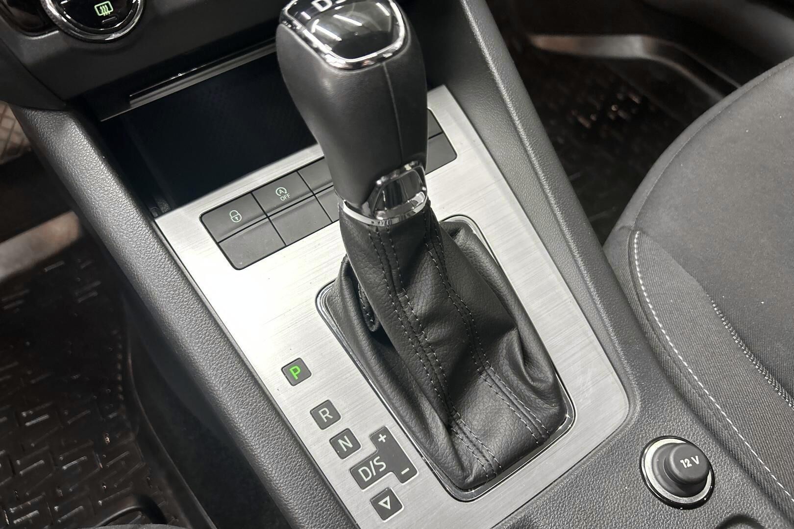 Skoda Octavia iso kuva 20