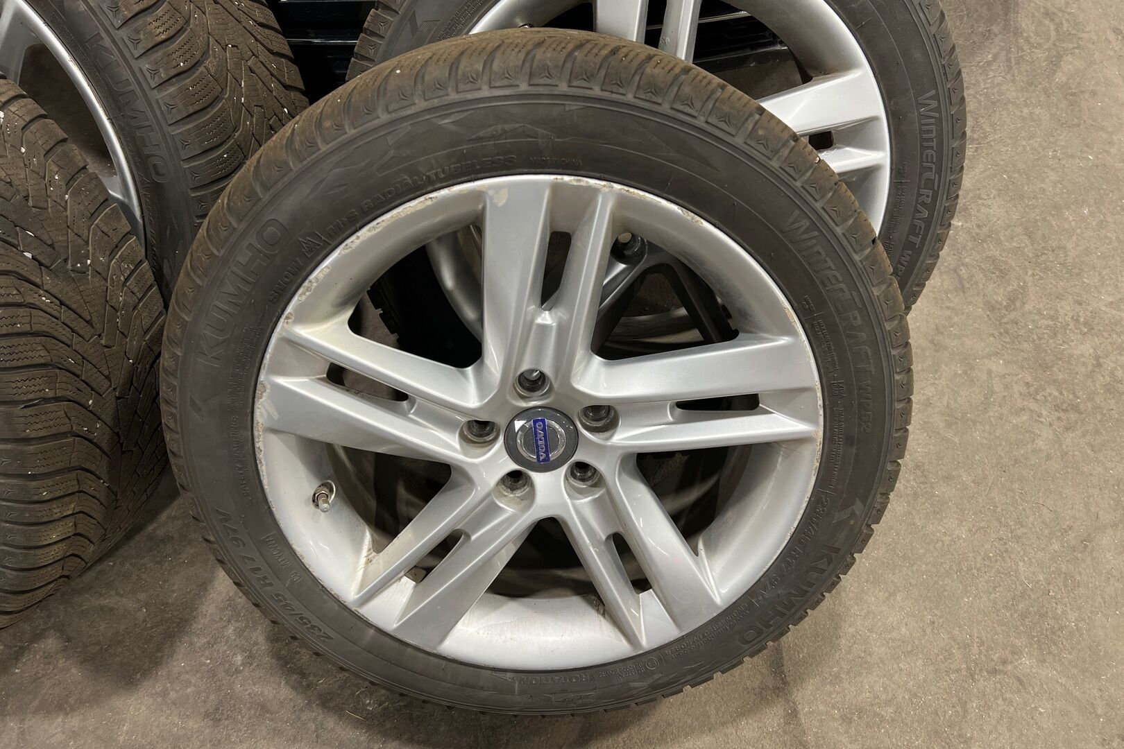 Volvo V60 iso kuva 15
