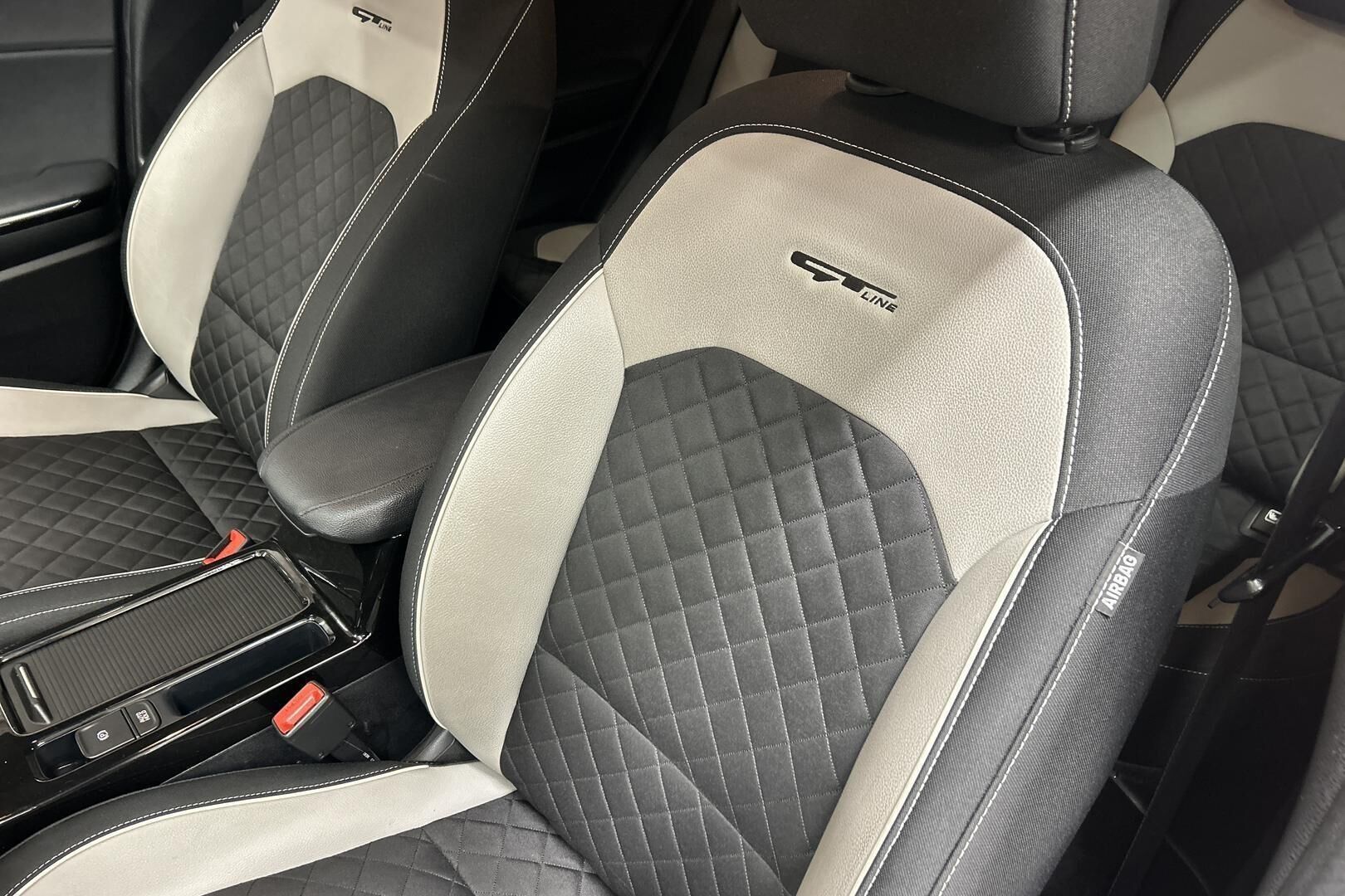 Kia ProCeed iso kuva 23