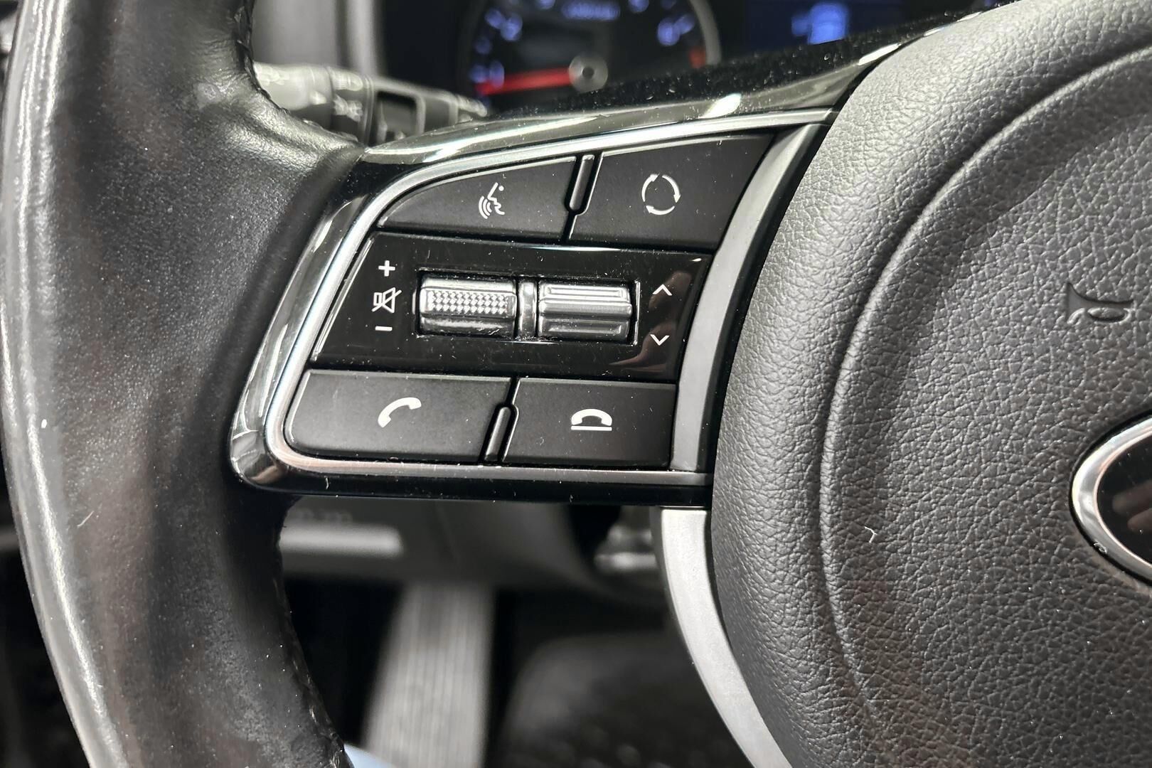Kia Sportage iso kuva 13
