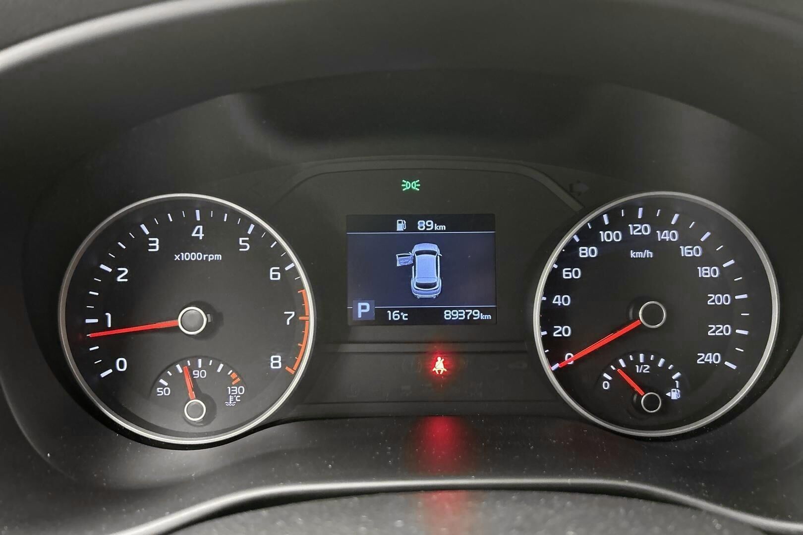 Kia Sportage iso kuva 15