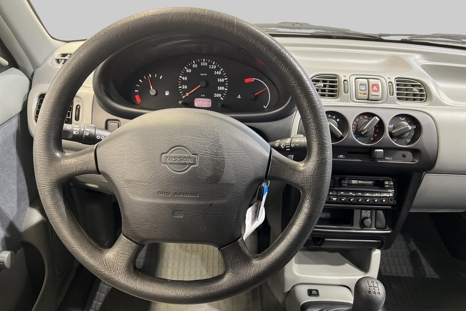 Nissan Micra iso kuva 18