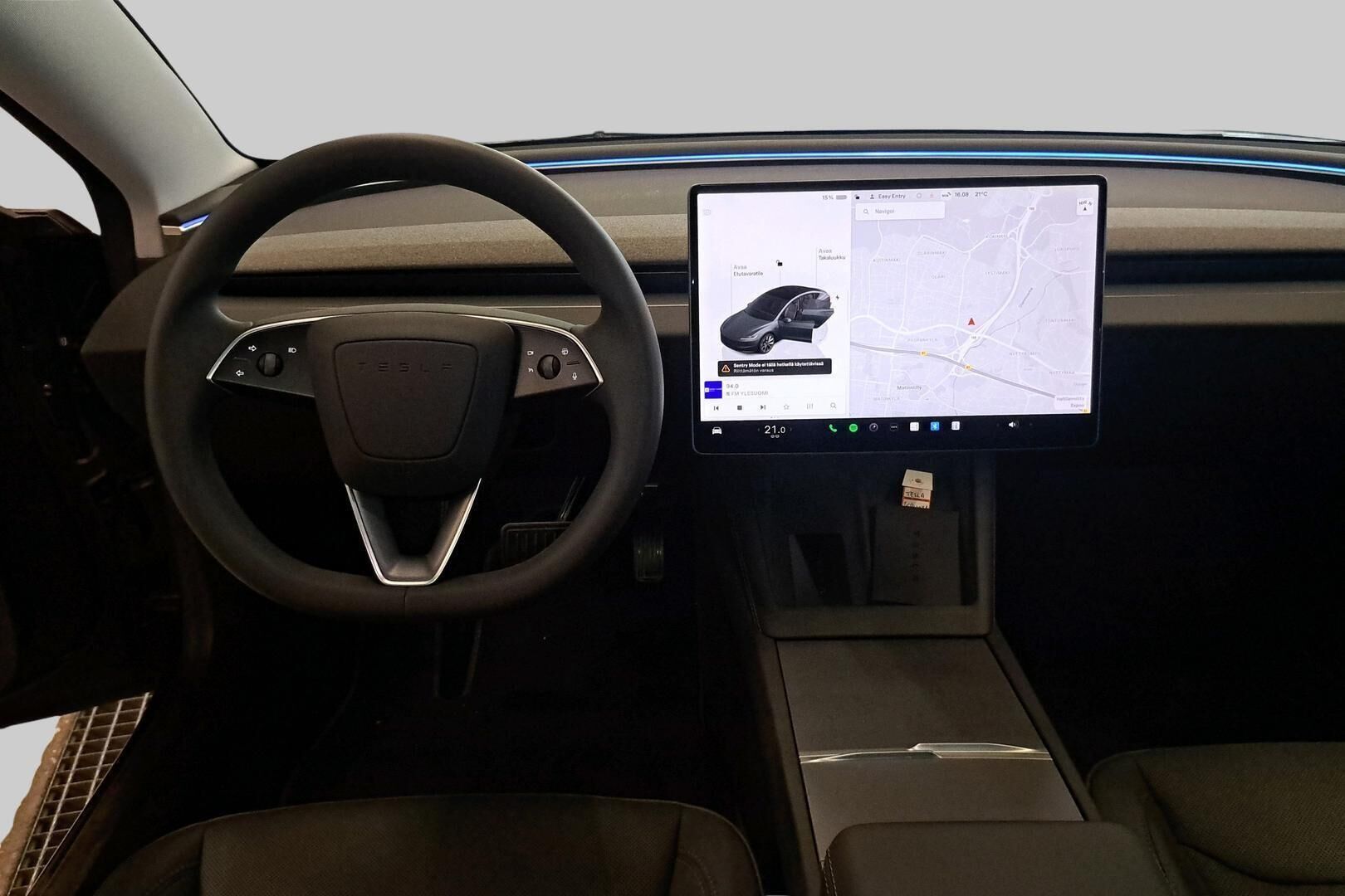 TESLA MODEL 3 iso kuva 9