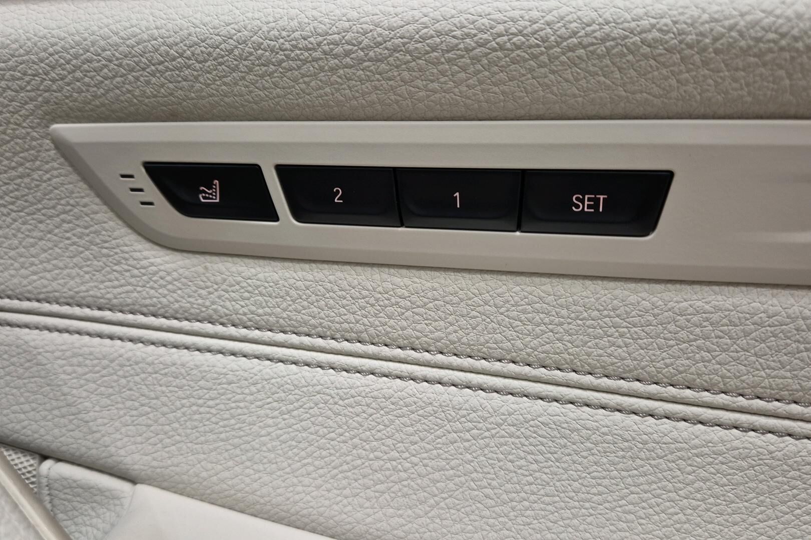 BMW 5-SARJA iso kuva 3