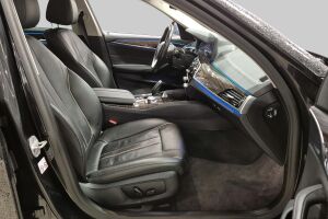 BMW 5-SARJA esikatselu 4