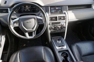 Land Rover Discovery Sport esikatselu 2