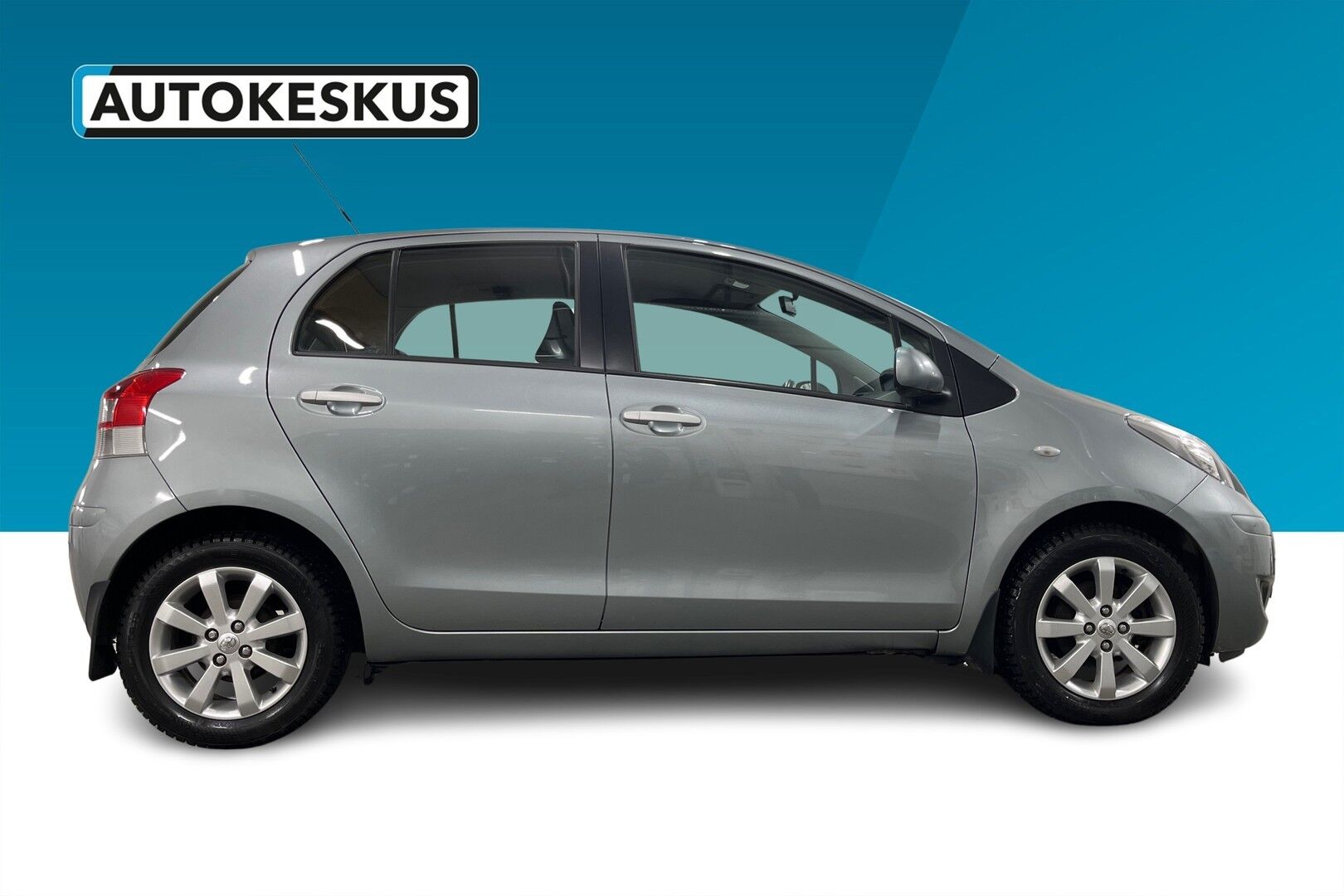 Toyota Yaris iso kuva 5