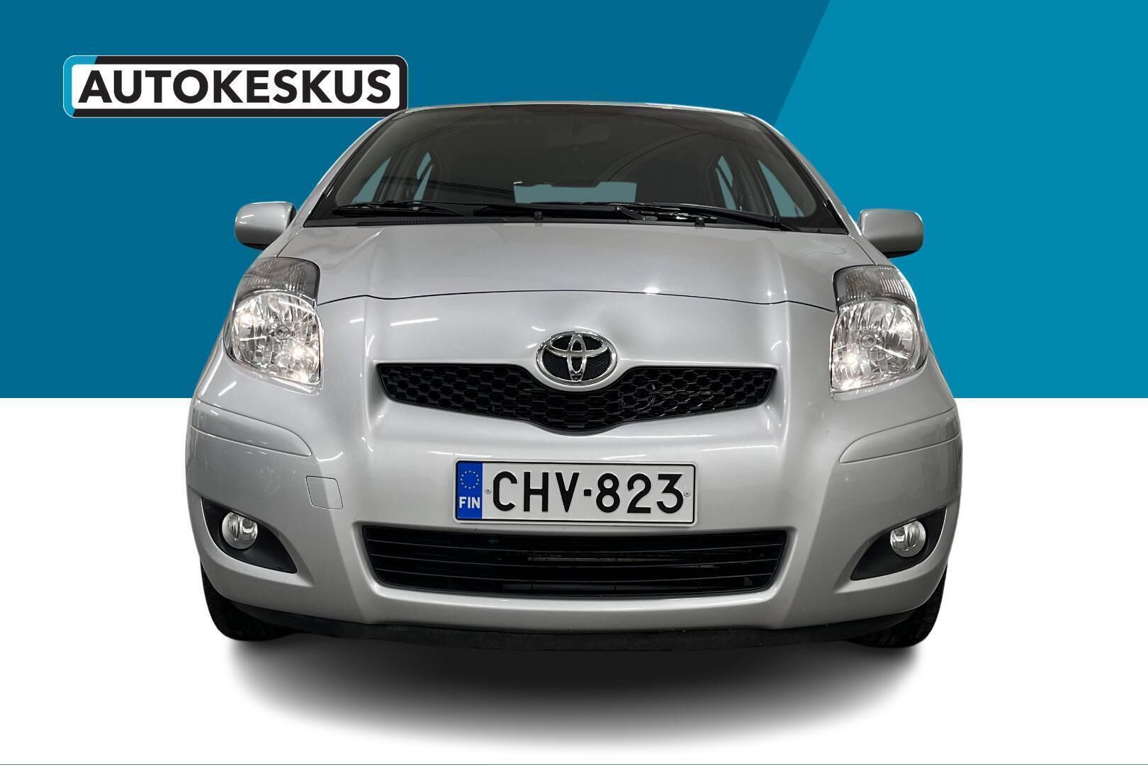 Toyota Yaris iso kuva 2