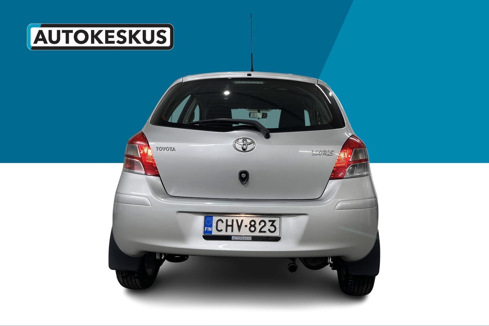Toyota Yaris iso kuva 6