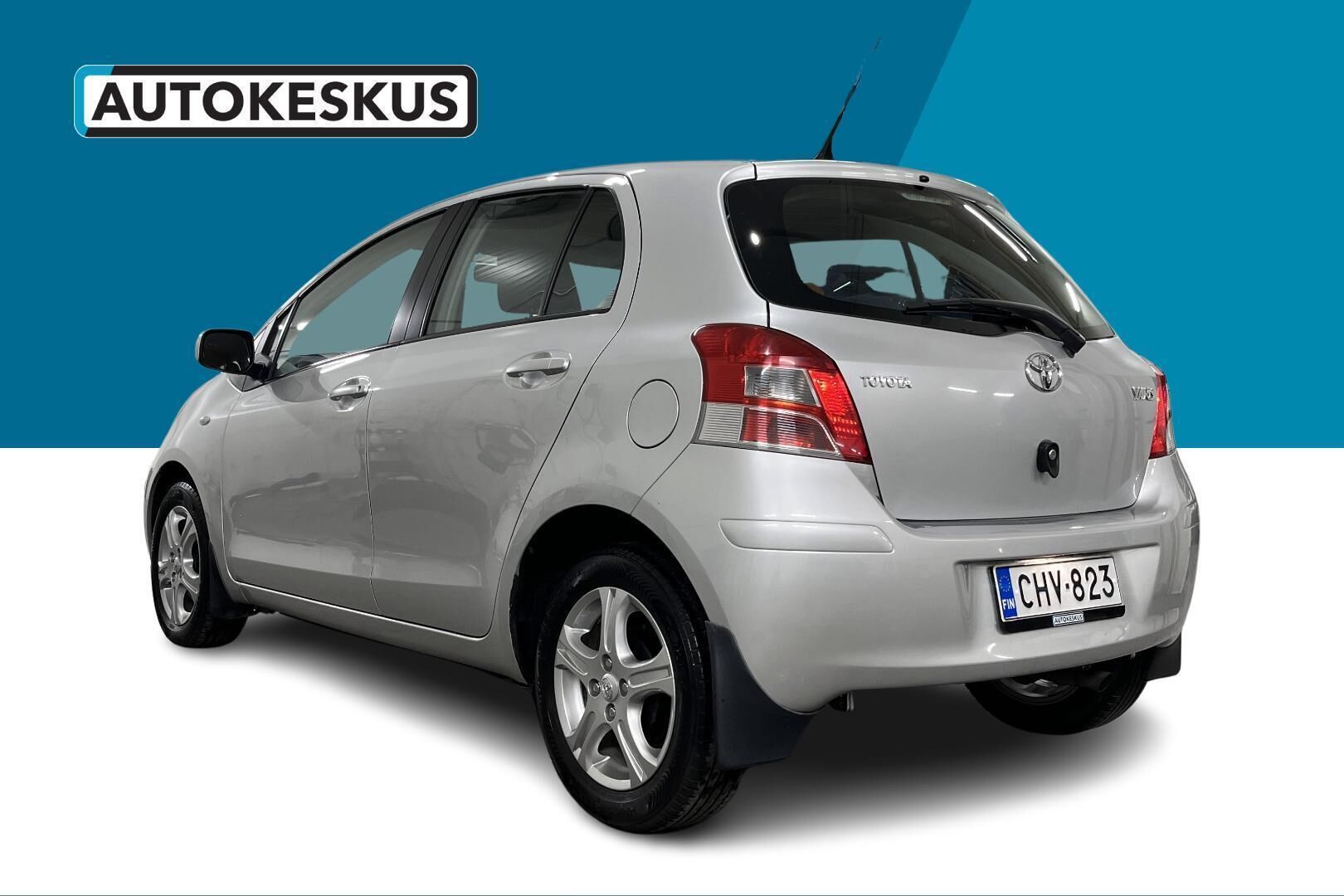 Toyota Yaris iso kuva 7