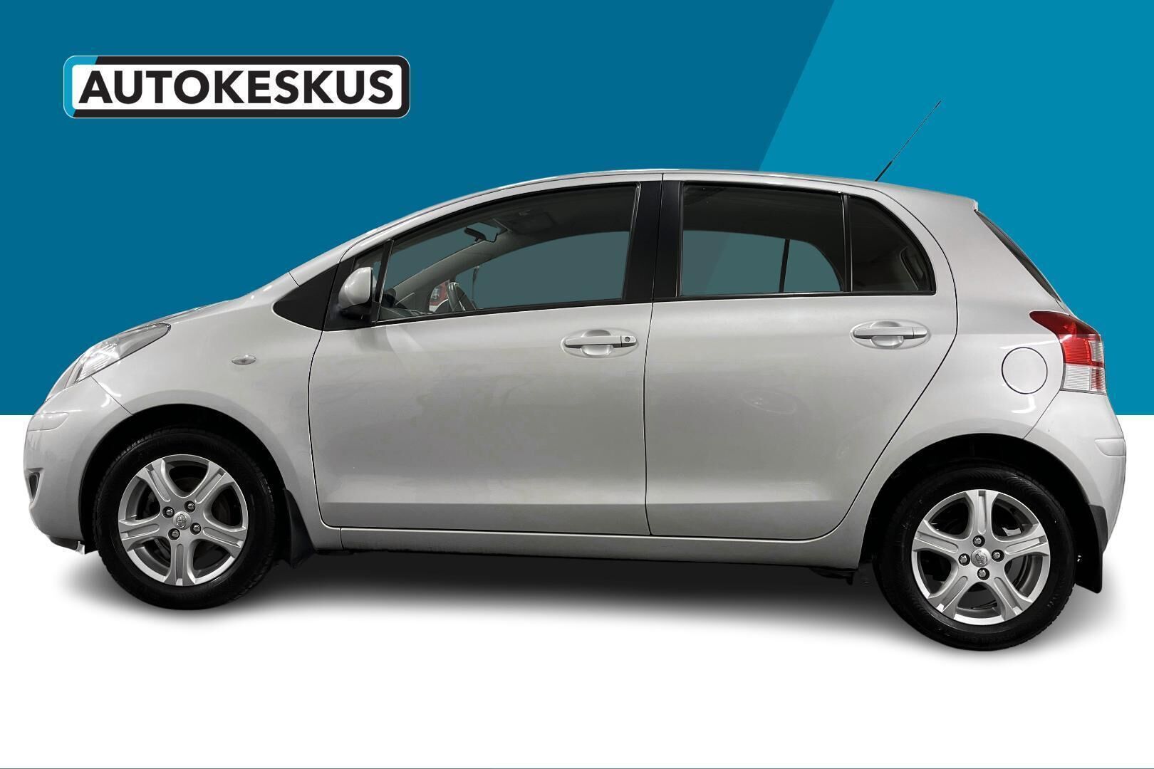 Toyota Yaris iso kuva 8
